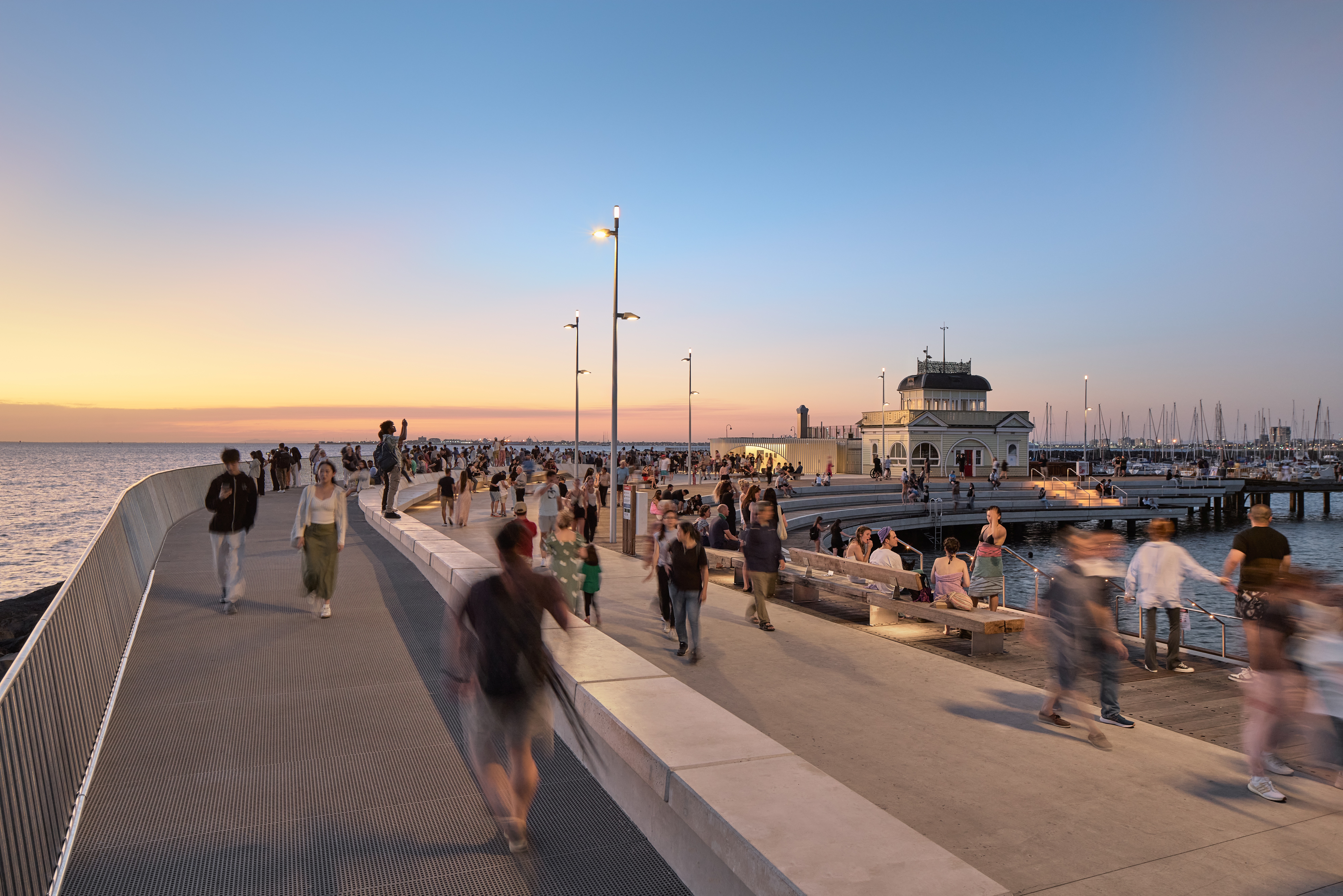 05_10746-urban_St Kilda Pier_JCB_PeterClarke