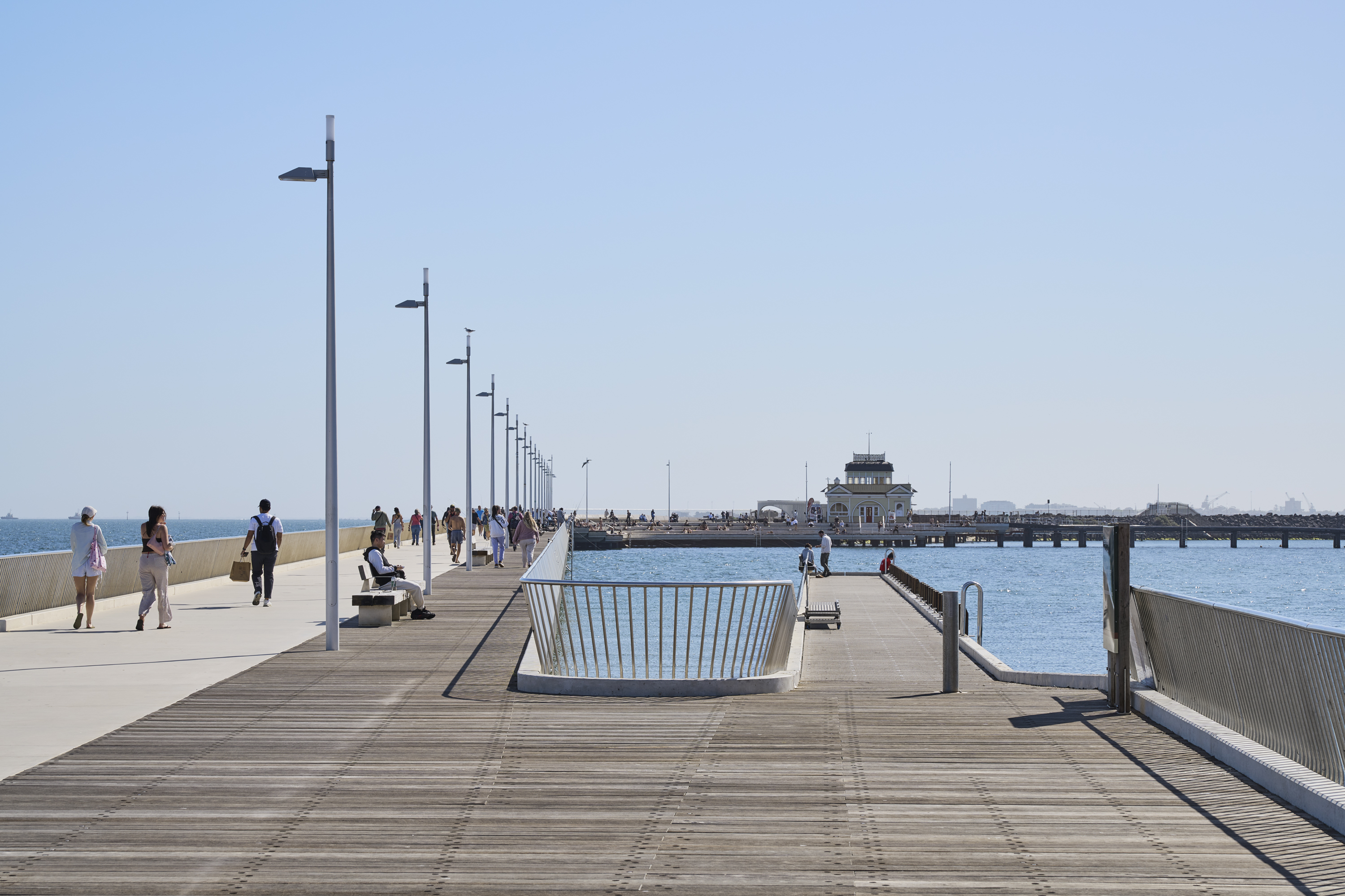 06_10746-urban_St Kilda Pier_JCB_PeterClarke