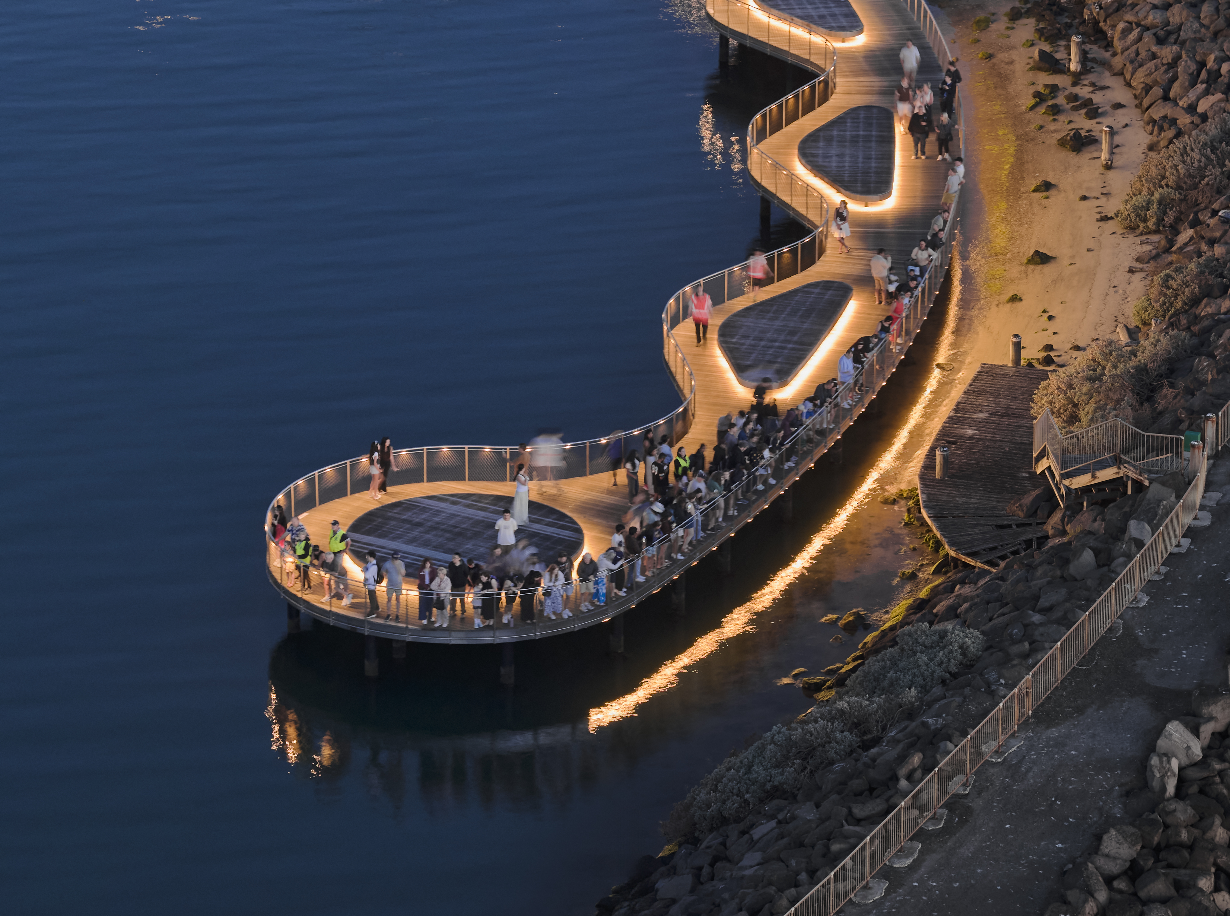 08_10746-urban_St Kilda Pier_JCB_PeterClarke