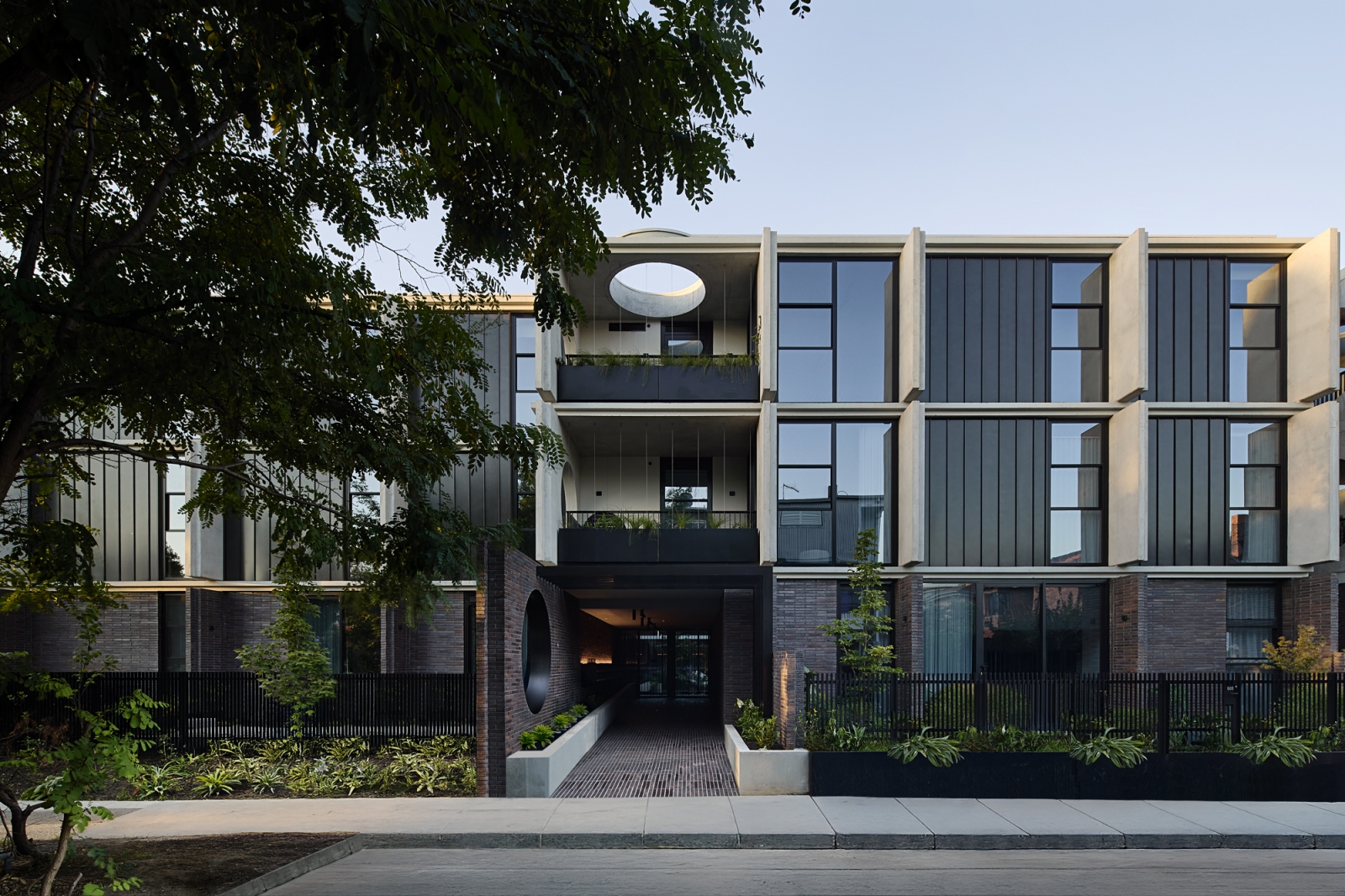 SinclairBrooks_JCB_WindsorPark_┬®smg_AB1I8775