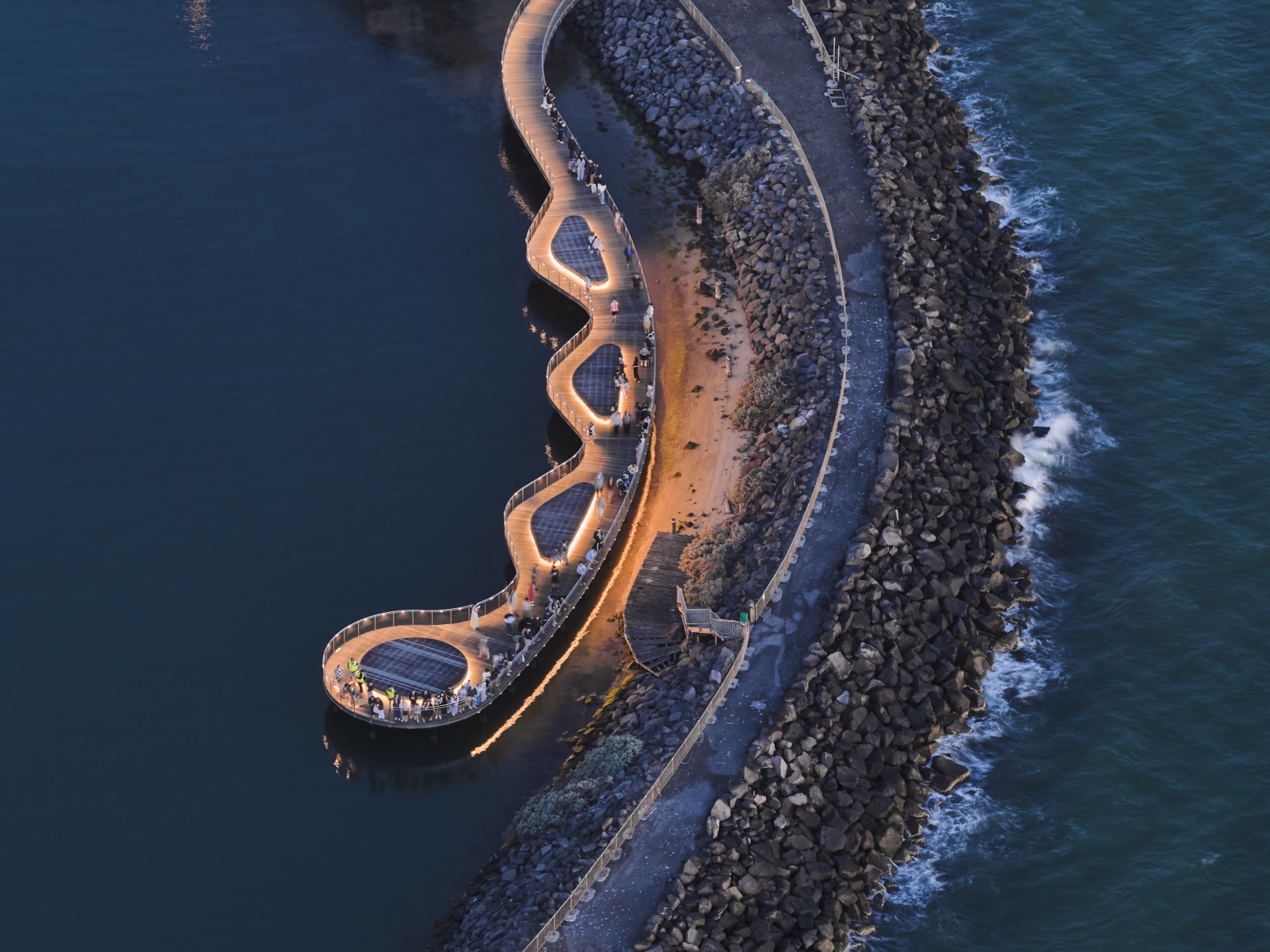 2_JCB_St_Kilda_Pier_Drone_0929HR